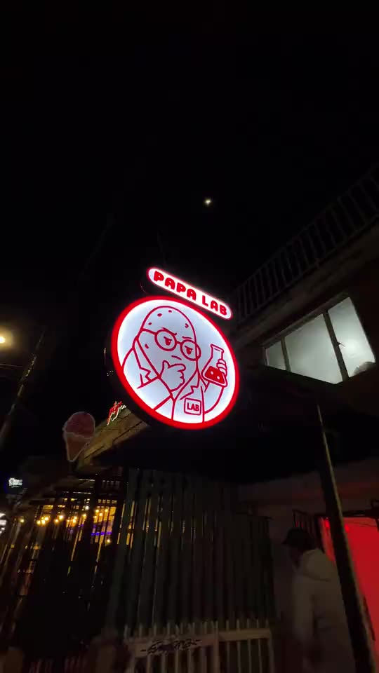 Aviso de neón del restaurante Papa Lab, hecho por Neón Pro
