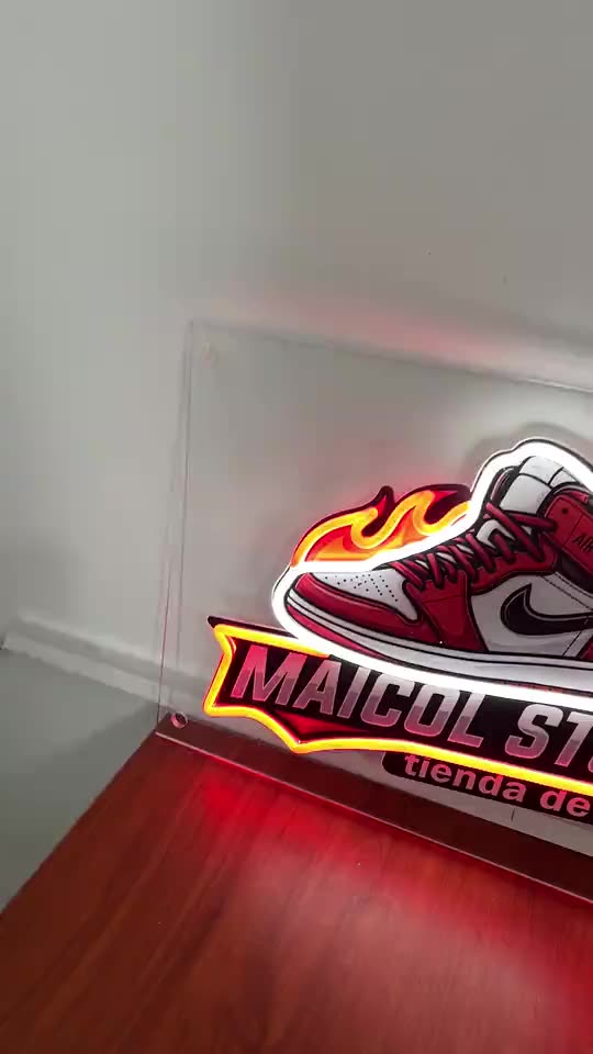 Aviso de neón de Maicol Store, hecho por Neón Pro